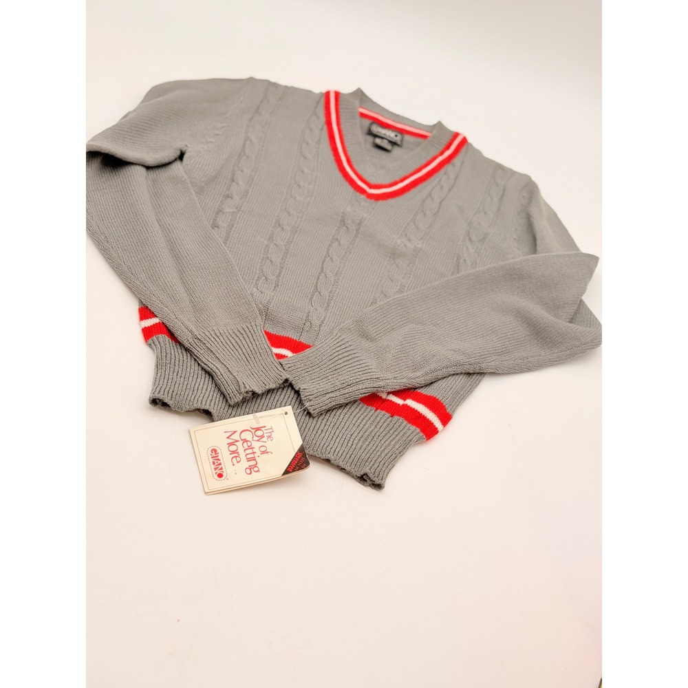 Vintage Gitano Gray V-Neck Cable Knit Sweater Red White Trim NWT Size M RN 44976